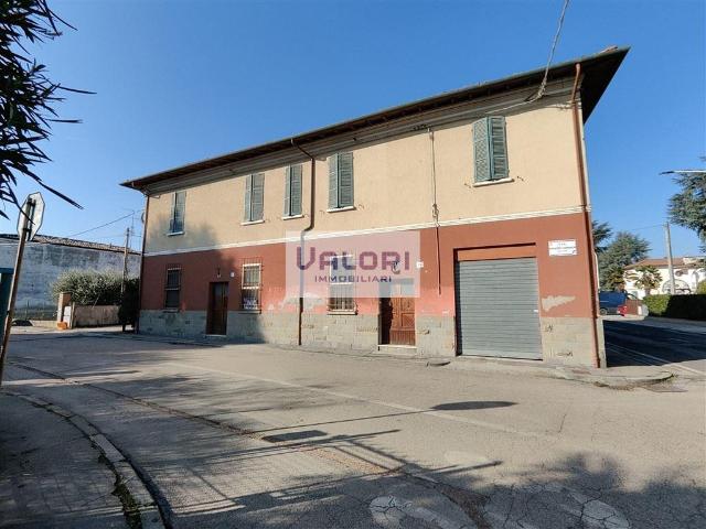 Detached house in Via Giuseppe Garibaldi 22/24, Faenza - Photo 1