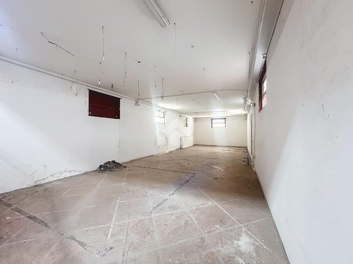Negozio in Via Buontalenti 41, Livorno, {3} - Foto 1
