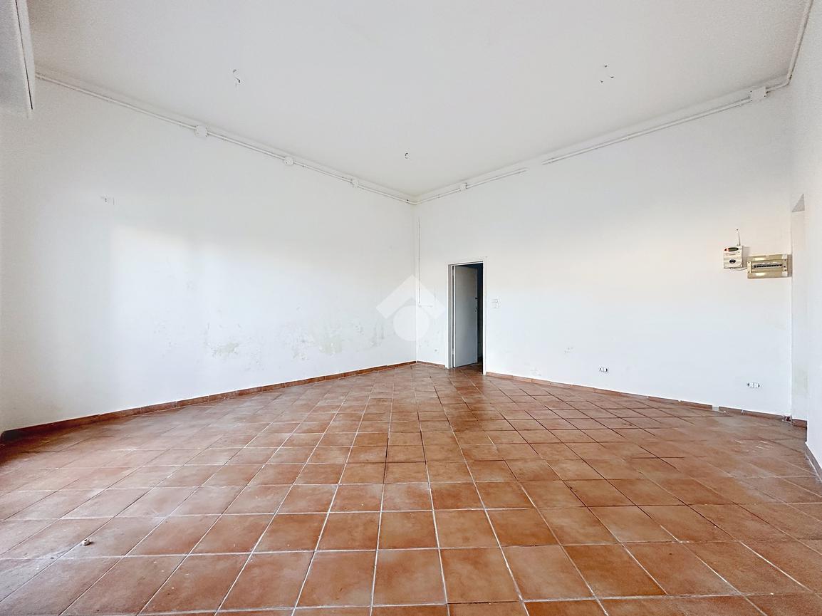 Negozio in Via della Posta 104, Livorno, {3} - Foto 1