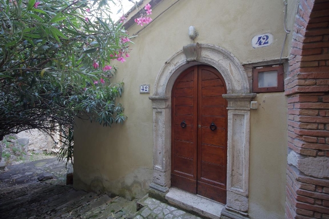 3-room flat in Via Cavour, Amelia - Photo 1