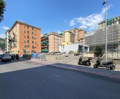 Parcheggio chiuso in Via Enrico Toti 19, Genova - Foto 1