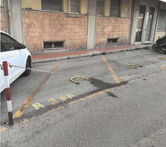 Parcheggio in Via Luigi Gherzi Snc, Genova - Foto 1