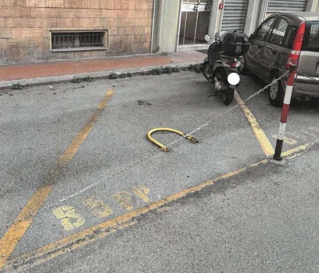Parcheggio in Via Luigi Gherzi Snc, Genova - Foto 1