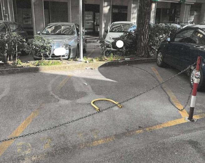 Parcheggio in Via Luigi Gherzi Snc, Genova - Foto 1