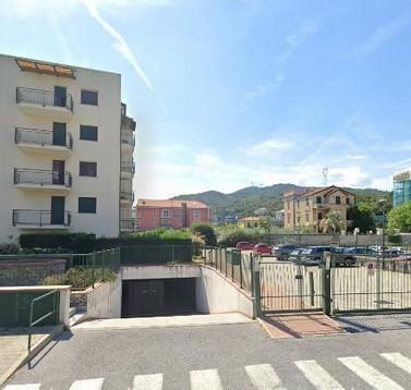Parcheggio chiuso in Via Armando Diaz 20, Quiliano - Foto 1
