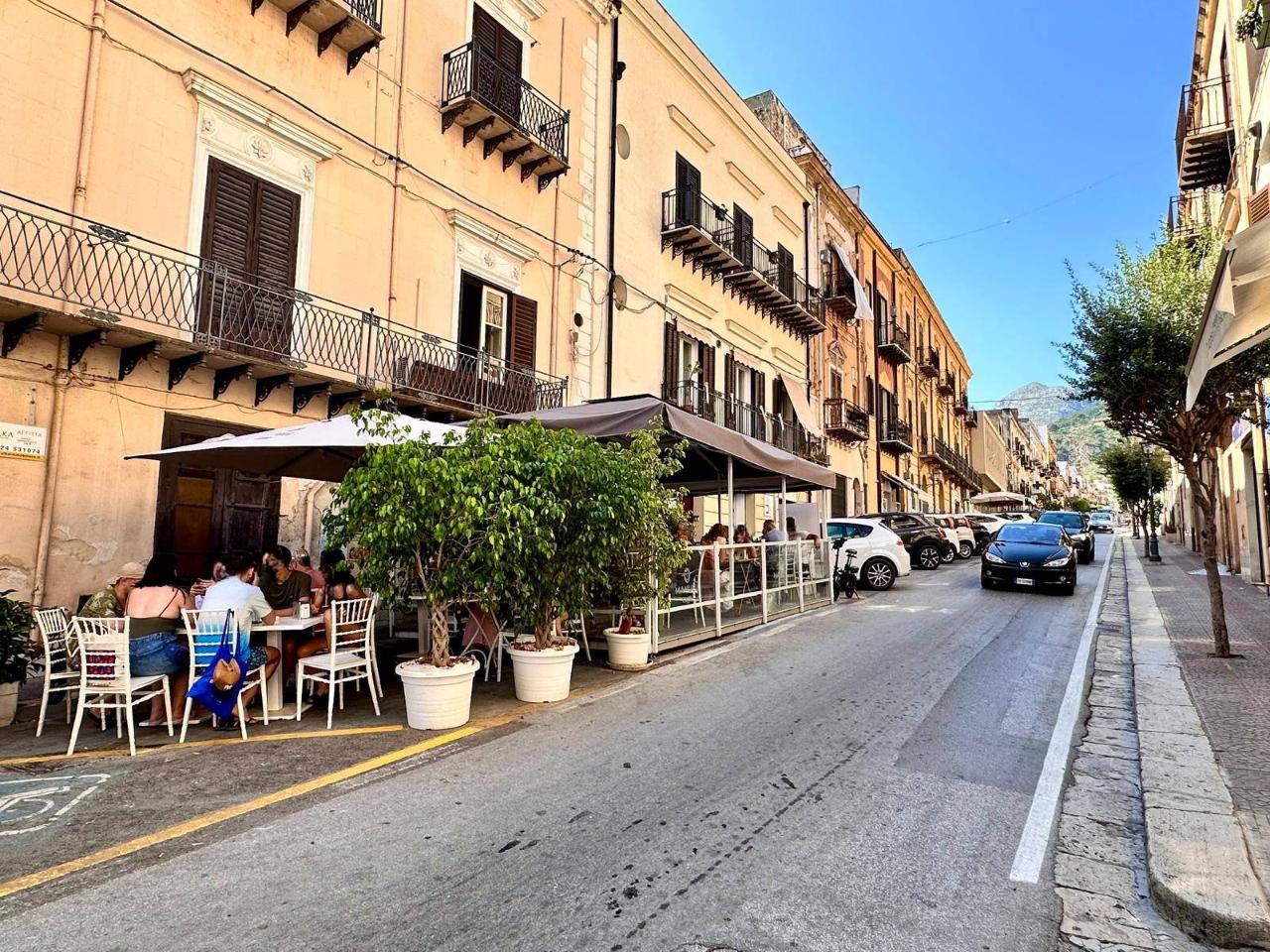 Esercizio commerciale in Corso Garibaldi 88, Castellammare Del Golfo, {3} - Foto 2