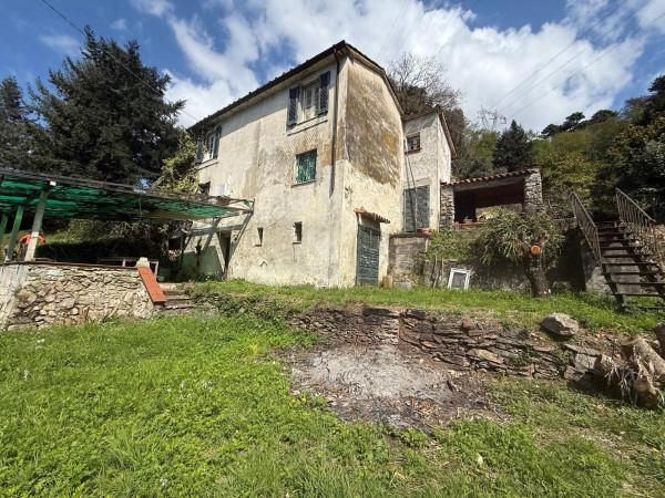 casa indipendente in vendita a Massa in zona Centro Storico