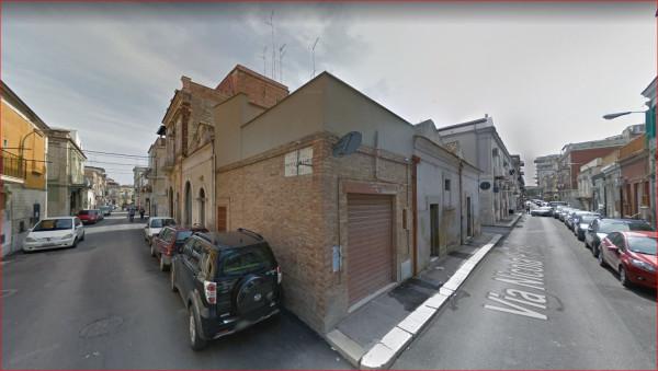 Negozio in Via Nicola Parisi 45, Foggia, {3} - Foto 1