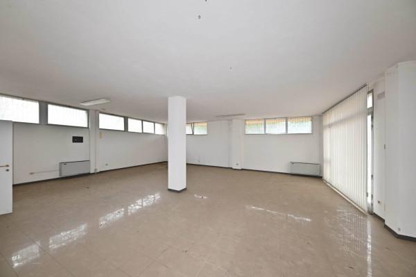 Negozio in Via della Costituzione 4/F, Sansepolcro, {3} - Foto 2