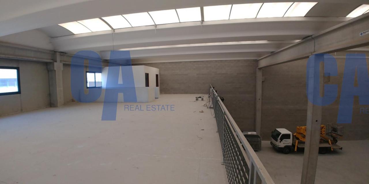 Magazzino in Via Como, Gessate - Foto 1