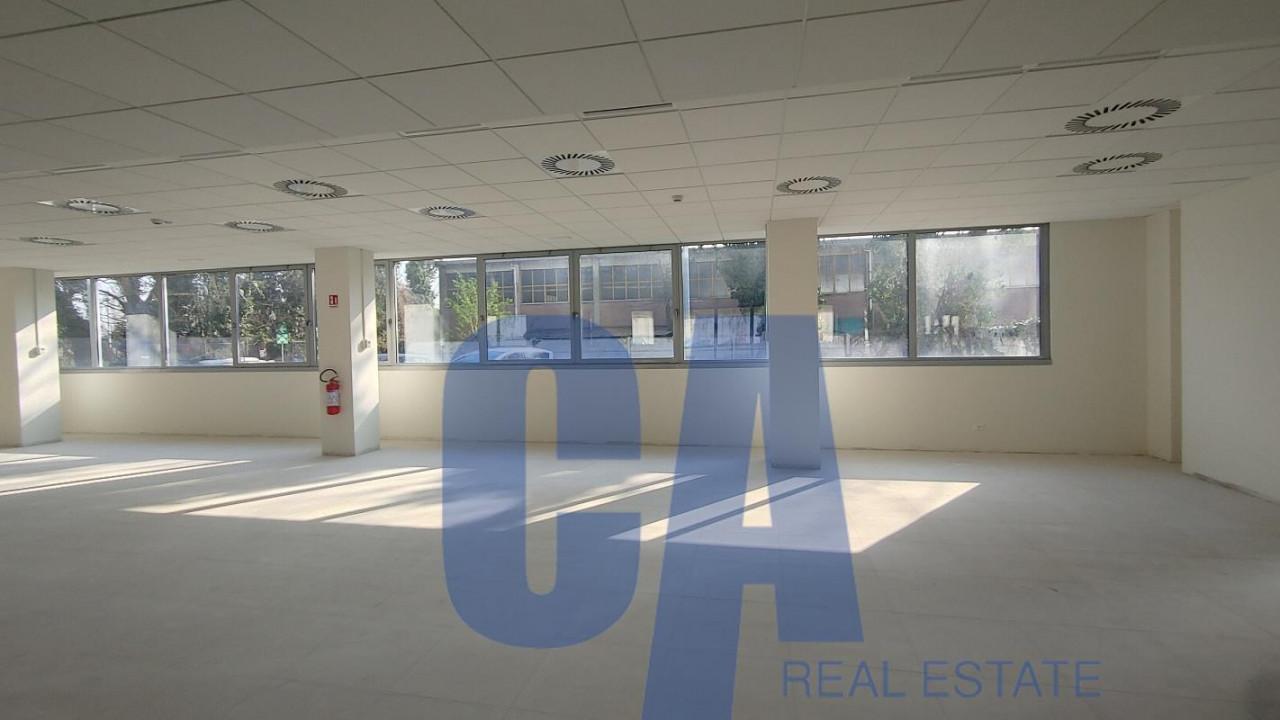 Ufficio in Piazza Maestri del Lavoro, Cernusco Sul Naviglio, {3} - Foto 2