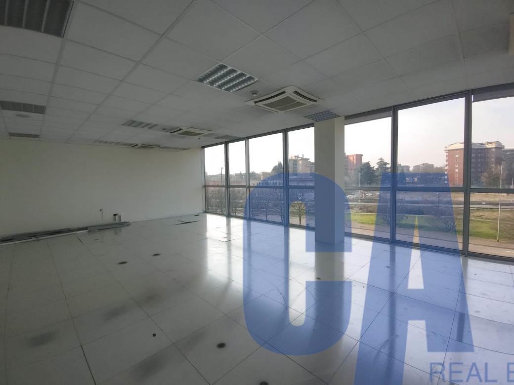 Ufficio in Via Venticinque Aprile, San Donato Milanese, {3} - Foto 1