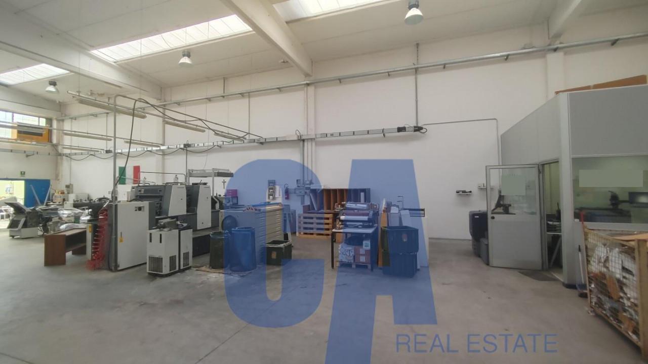 Magazzino in Via di Vittorio G., Segrate, {3} - Foto 1