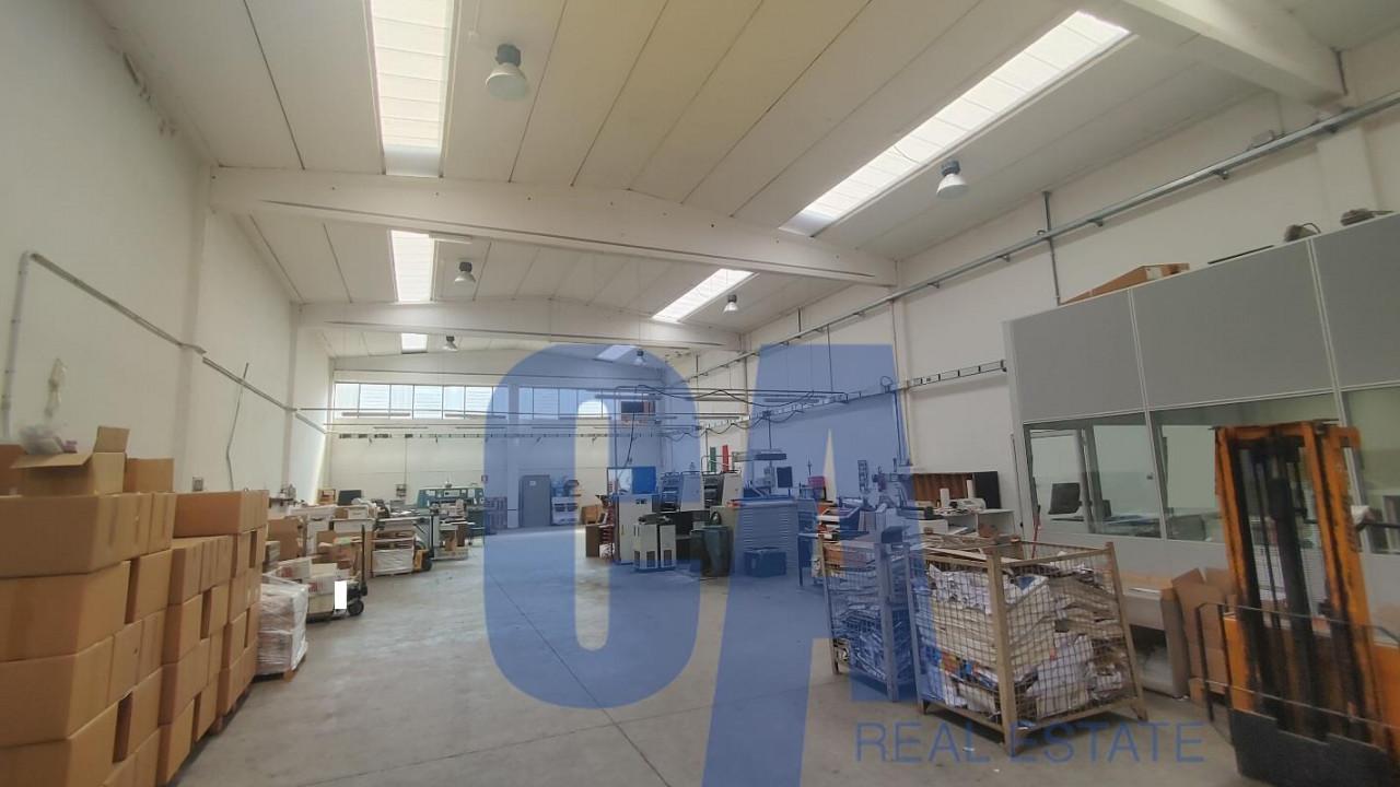 Laboratorio in Via di Vittorio G., Segrate, {3} - Foto 2
