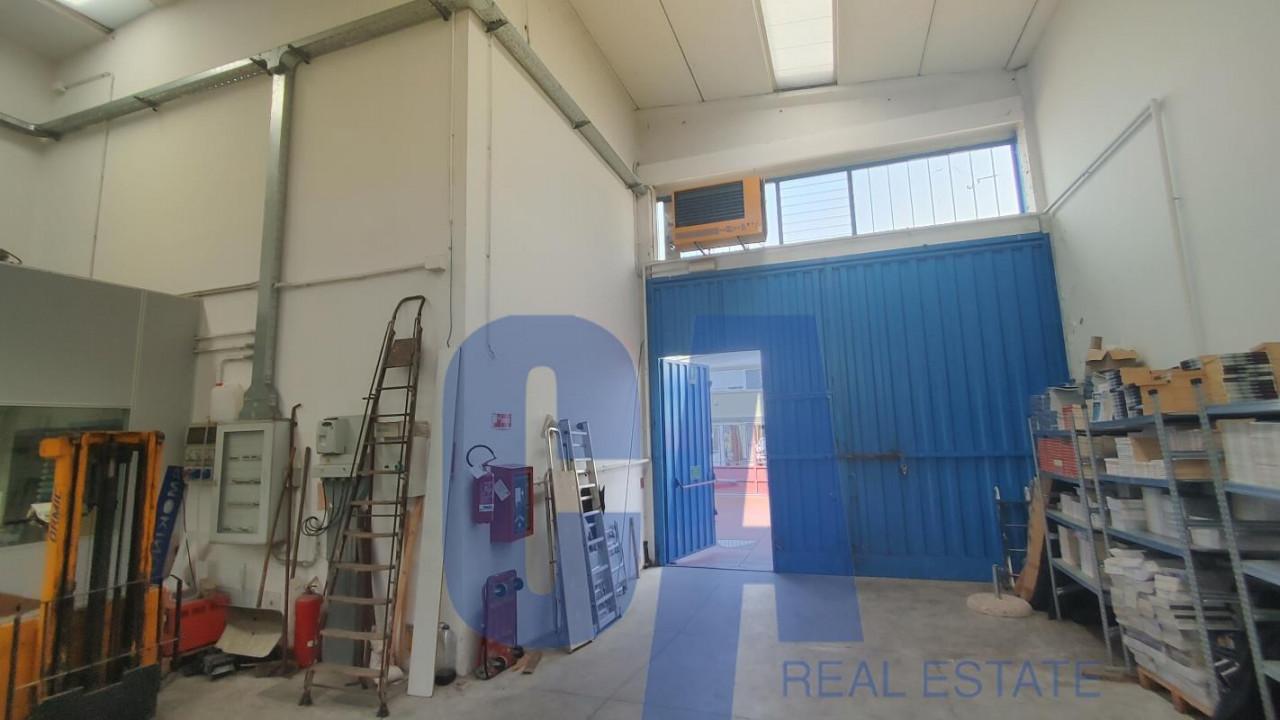 Laboratorio in Via di Vittorio G., Segrate, {3} - Foto 1