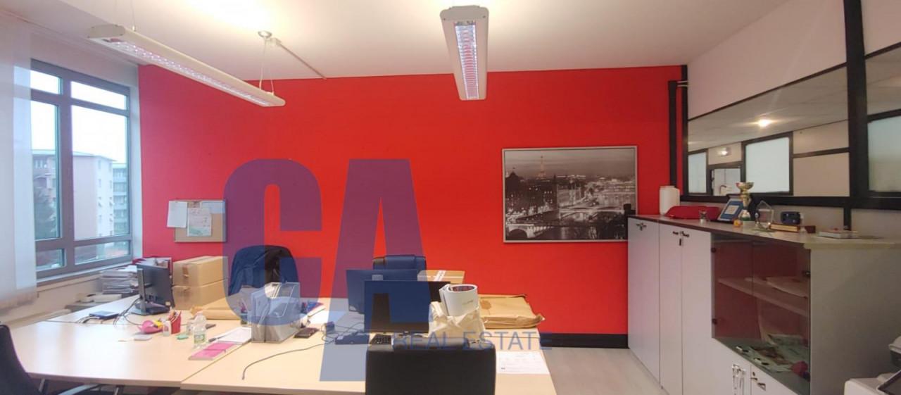 Ufficio in Piazzale Corvetto Luigi Emanuele, Milano, {3} - Foto 2