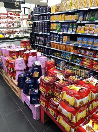 Alimentari in Via Casilina 1750, Roma, {3} - Foto 2