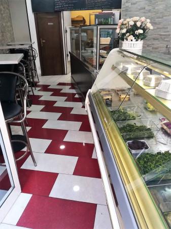 Tavola calda in Via di Casal Bertone, Roma, {3} - Foto 2
