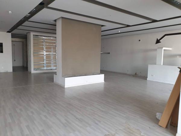 Arredamento in Circonvallazione Orientale 3, Roma, {3} - Foto 2