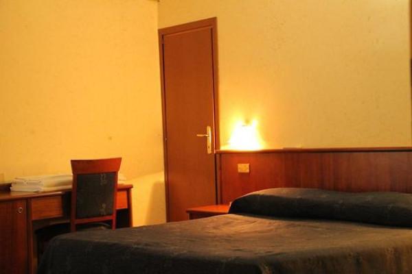 Hotel in Via Anagnina, Roma, {3} - Foto 1