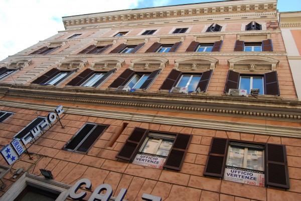 Negozio in Piazza Vittorio Emanuele II 1, Roma, {3} - Foto 2