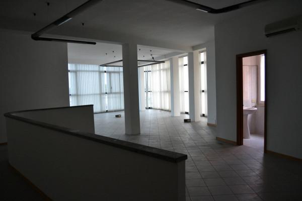 Ufficio in Circonvallazione Orientale, Roma, {3} - Foto 2