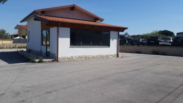 Autorimessa in Via Appia Nuova 14, Roma, {3} - Foto 2