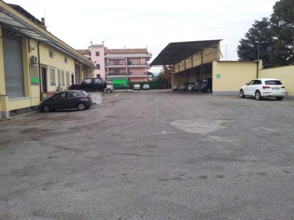 Capannone in Via del Ponte delle Sette Miglia 1-5, Roma, {3} - Foto 2