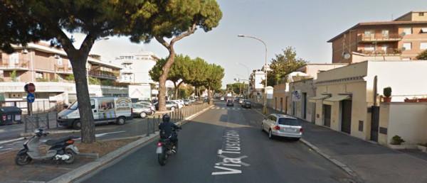 Negozio in Via Tuscolana 834, Roma, {3} - Foto 1