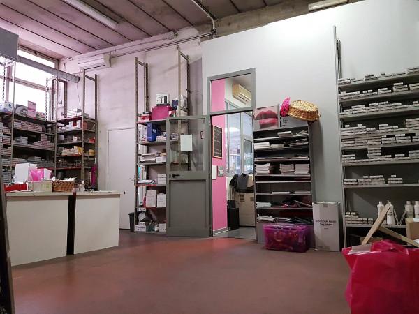 Negozio in Via della Stazione di Ciampino 66, Roma, {3} - Foto 1