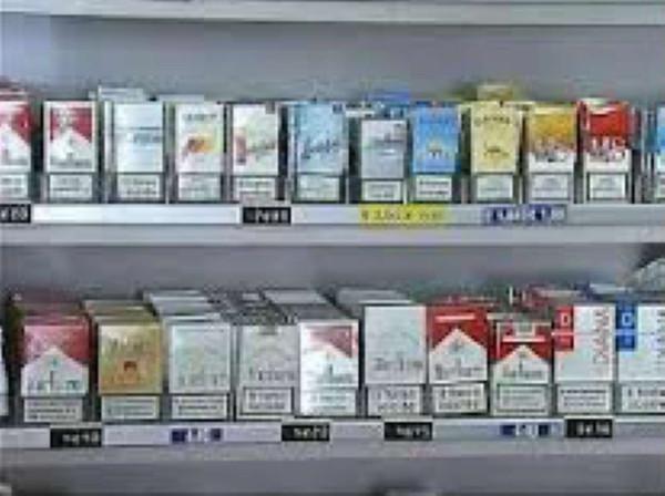 Tabaccheria in , Firenze, {3} - Foto 1