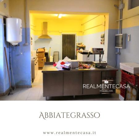 Negozio in Via Novara 1, Abbiategrasso, {3} - Foto 1