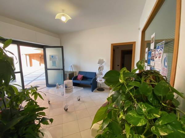 Negozio in Via Monte Bonifato 112b, Alcamo, {3} - Foto 2