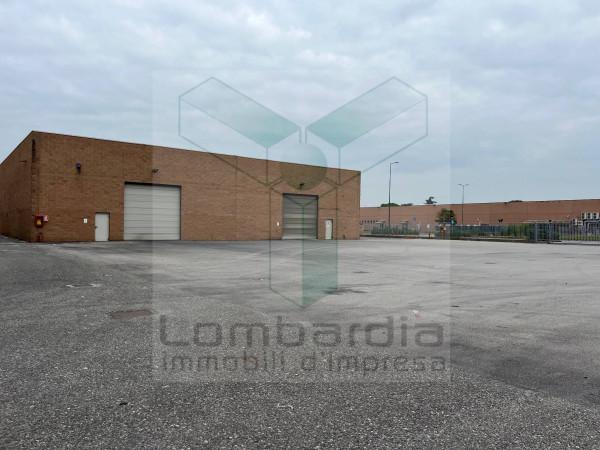 Capannone in Via Romanino, Cavernago, {3} - Foto 2