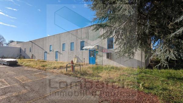 Capannone in Via Rovereto, Vimercate, {3} - Foto 2