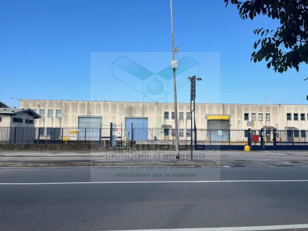 Capannone in , Dalmine, {3} - Foto 2
