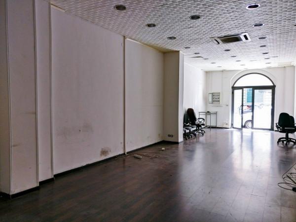 Negozio in Via Ugo Bassi 88, Messina, {3} - Foto 1