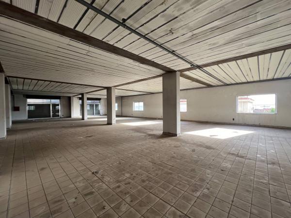 Negozio in Via Adolfo Celi 145, Messina, {3} - Foto 2