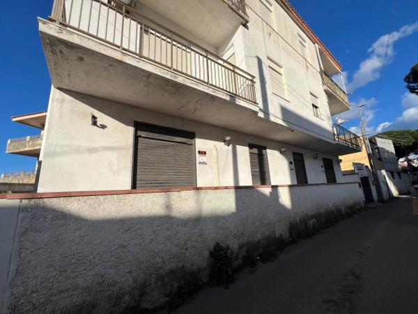 Negozio in Via Santa Domenica 52, Messina, {3} - Foto 1