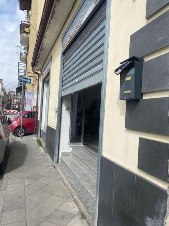 Negozio in Via Vittorio Emanuele III, Casalnuovo Di Napoli, {3} - Foto 2
