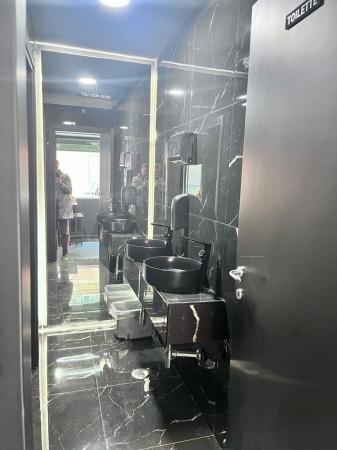 Negozio in Via Vittorio Emanuele III 100, Casalnuovo Di Napoli, {3} - Foto 2