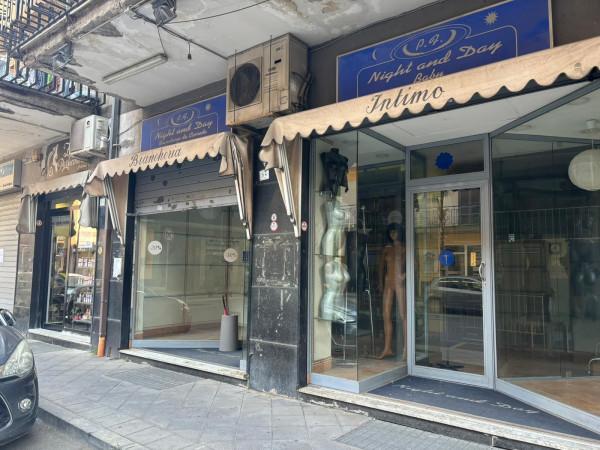 Negozio in Via Napoli 54, Casalnuovo Di Napoli, {3} - Foto 1