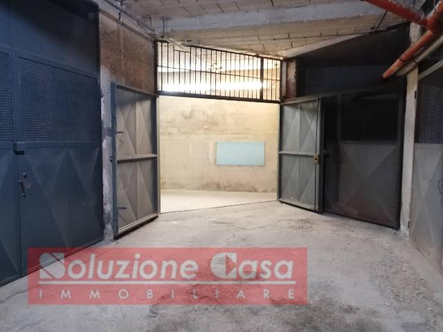 Garage or car box in Via Alcide De Gasperi 80, Canosa di Puglia - Photo 1