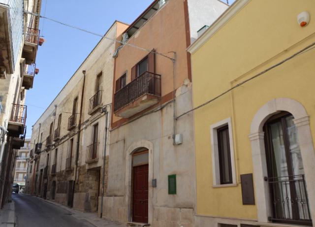 Detached house in Via Sassani, Canosa di Puglia - Photo 1