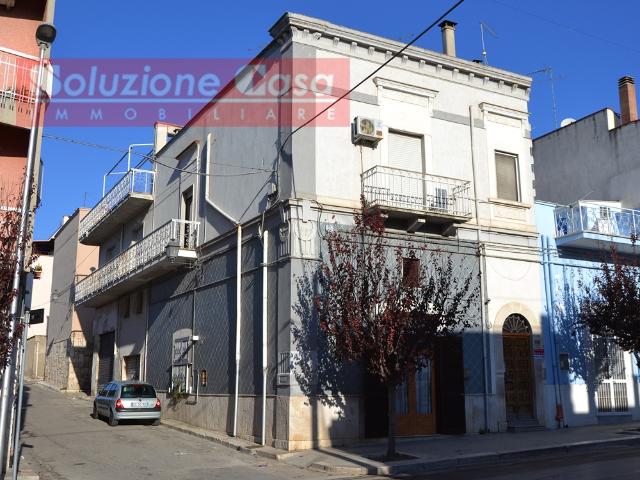 Casa indipendente in Corso Garibaldi 148, Canosa di Puglia - Foto 1