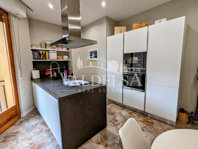 Apartament in Guglielmo Marconi 53036, Poggibonsi - Photo 1