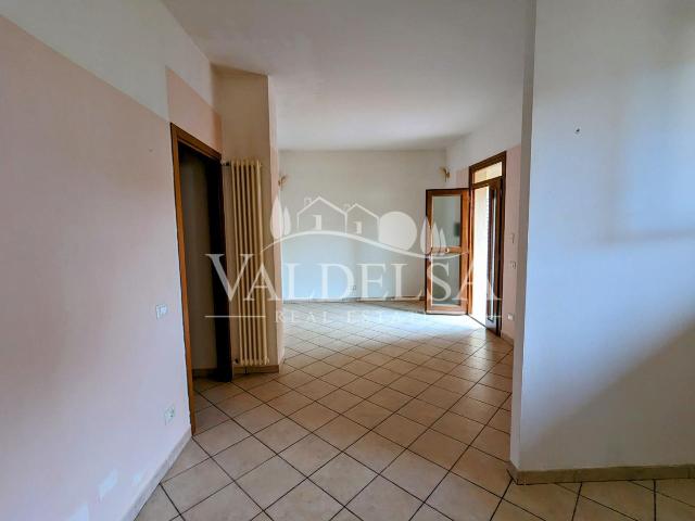 3-room flat in Iuseppe Giusti 53036, Poggibonsi - Photo 1