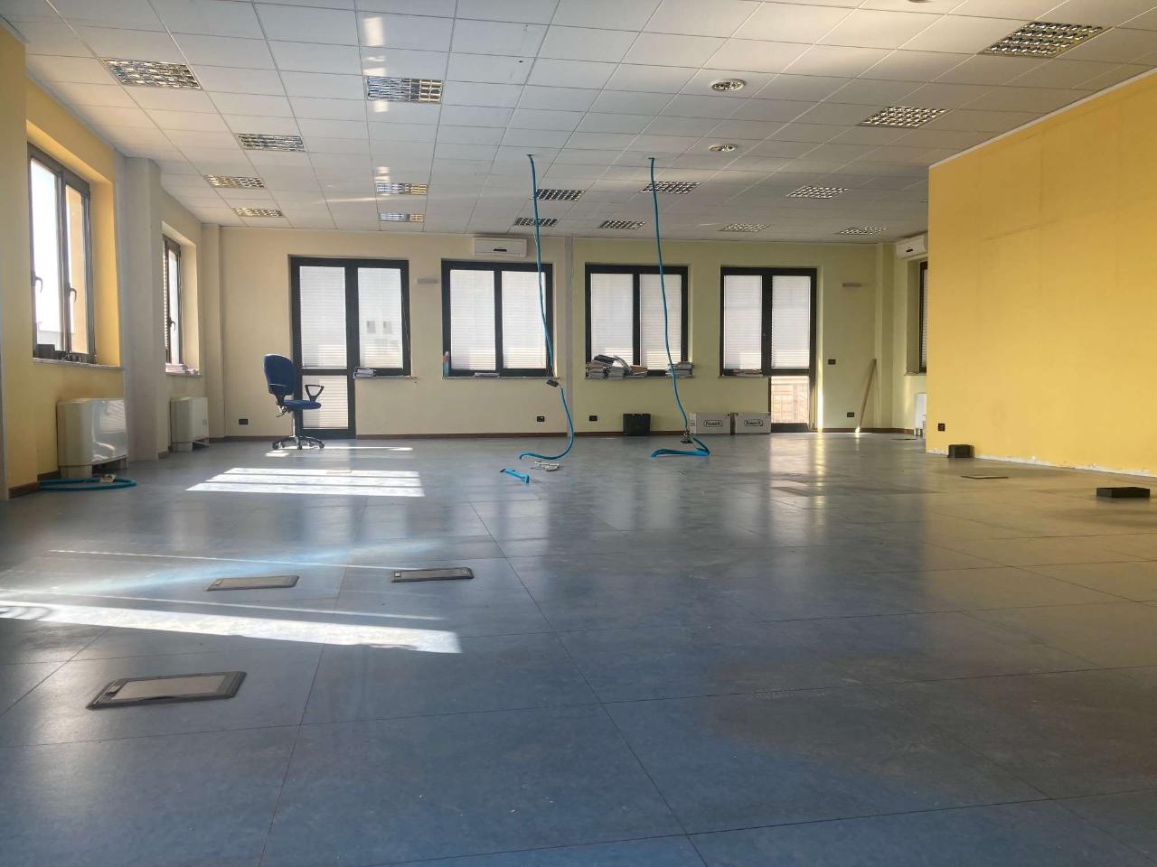 Ufficio in , Roletto, {3} - Foto 1