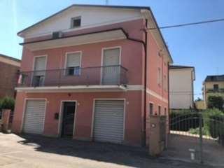 Single-family villa in Via Araldi, Modena - Photo 1