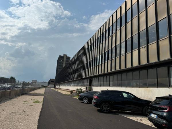 Ufficio in Via Ex Aeroporto, Pomigliano D'Arco, {3} - Foto 1